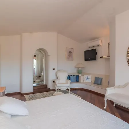 Casa Chiara أرتْساكينا